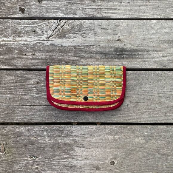 Vintage Handbags - Wicker Clutch
